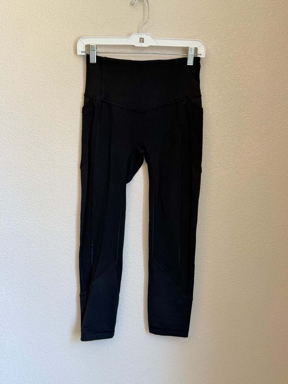 Lululemon All The Right Places Size 6